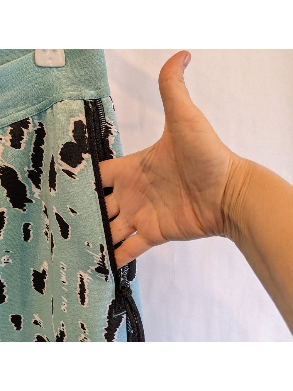 Stella McCartney mint green and black Cropped Pants - Picture 9 of 16